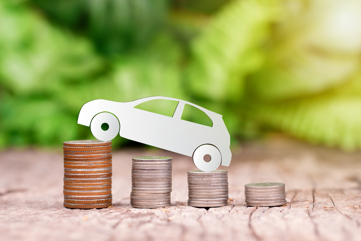 Kredyt samochodowy lub gotówkowy na auto - porównanie kosztów